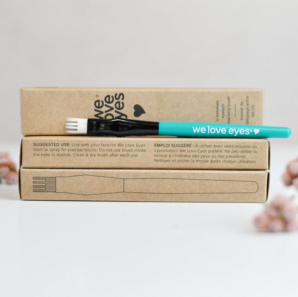 WE LOVE EYES In Between Eyelash Cleansing Brush WE LOVE EYES In Between Eyelash Cleansing Brush - 